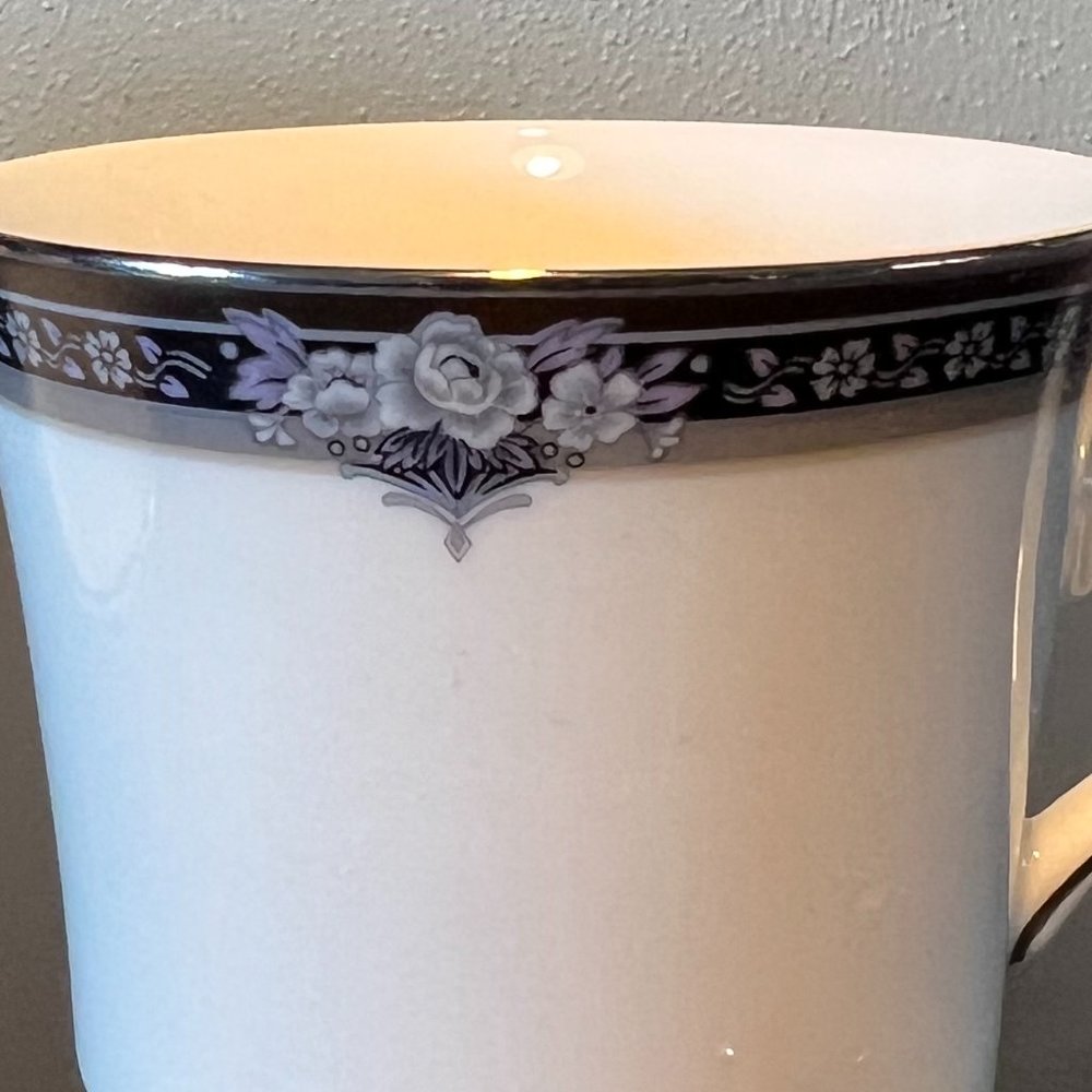 Set of 4 Mikasa GOTHIC ROSE Footed Cups & Saucers in Grande Ivory L285 ~ Japan - Picture 7 of 13